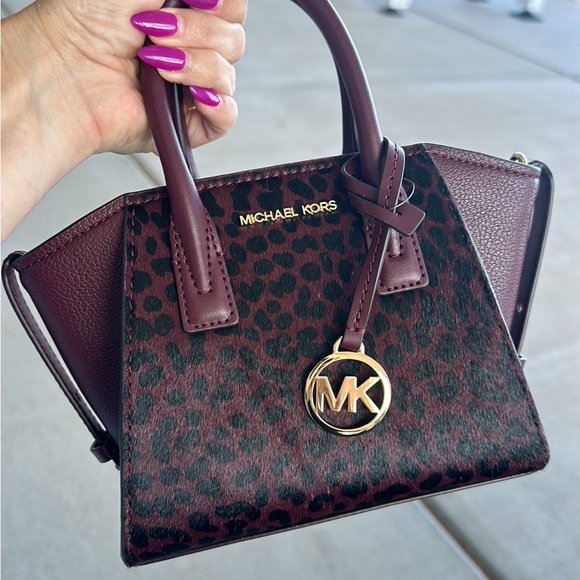 BRAND NEW MICHAEL KORS SATCHEL! - Picture 6 of 16